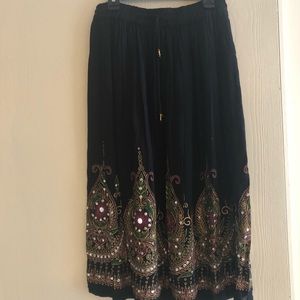 Beautiful NWOT Sequined Midi Skirt